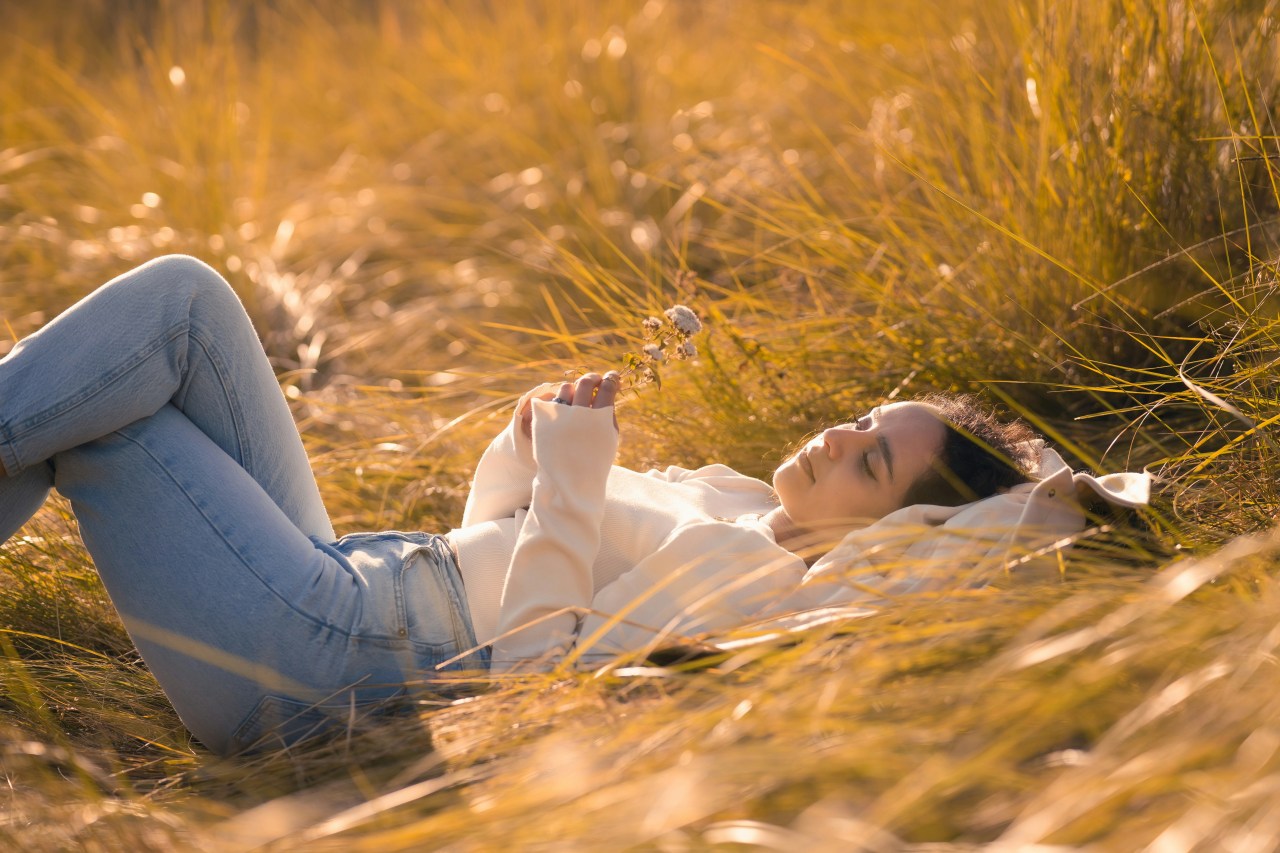 A Prayer To Let Go Of Worldly Desires And Find Peace In God